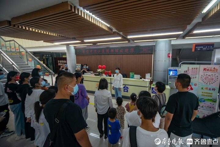 公益！公益合伙人丨志愿者与留困儿童一起庆国庆