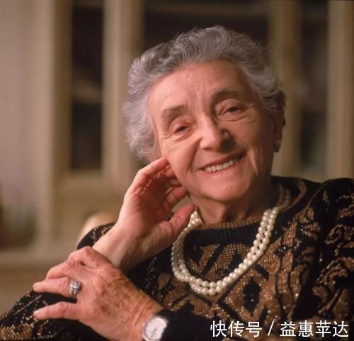 过氧化氢|买来的珍珠有荧光反应，这样有漂白嫌疑的珍珠到底能不能戴？