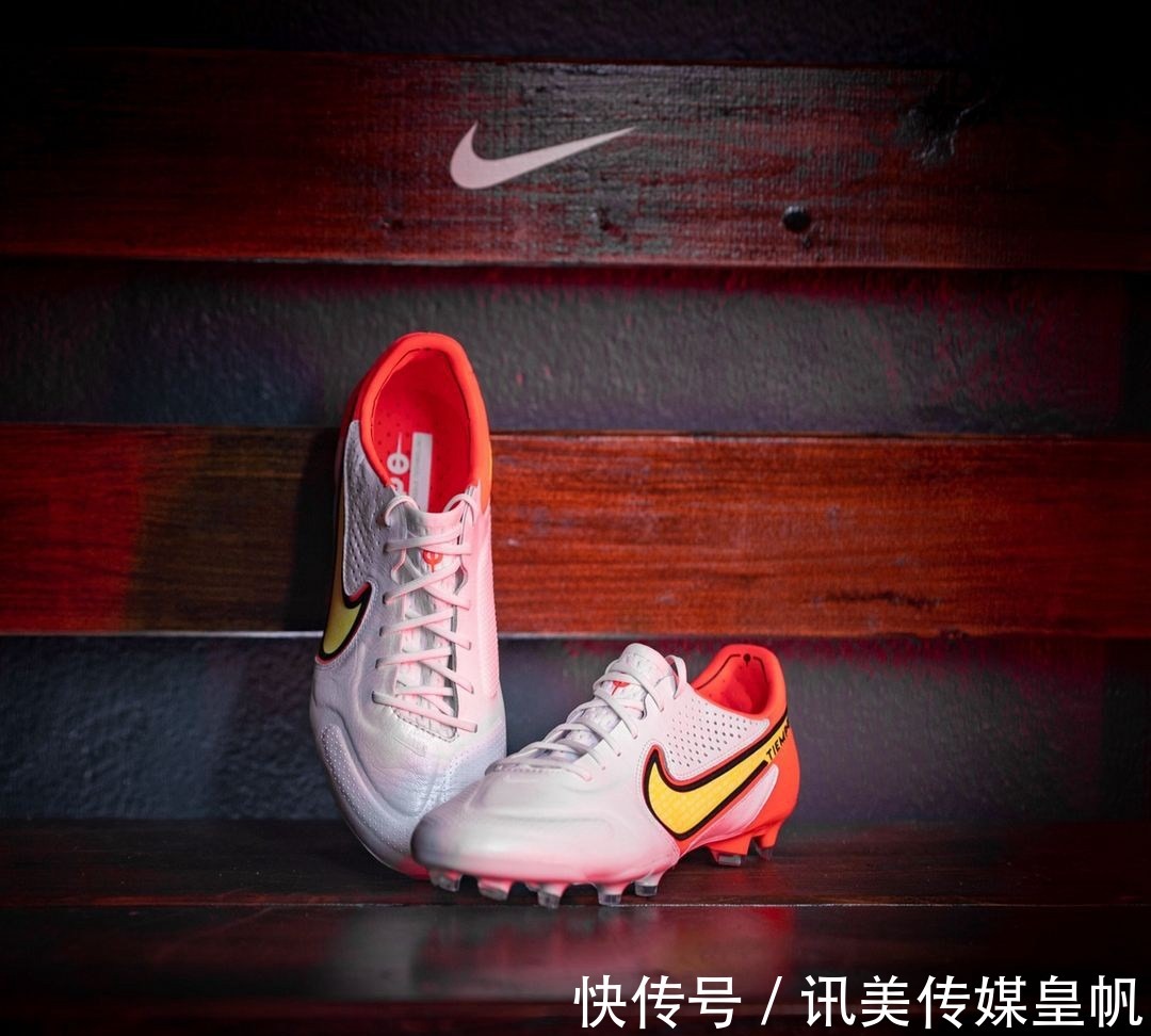 足球鞋|足球鞋美图天天看!外貌鞋会 2021825