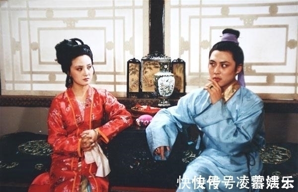 贾府@红楼梦中,迎春的母亲比赵姨娘厉害十倍,那迎春是嫡出还是庶出?