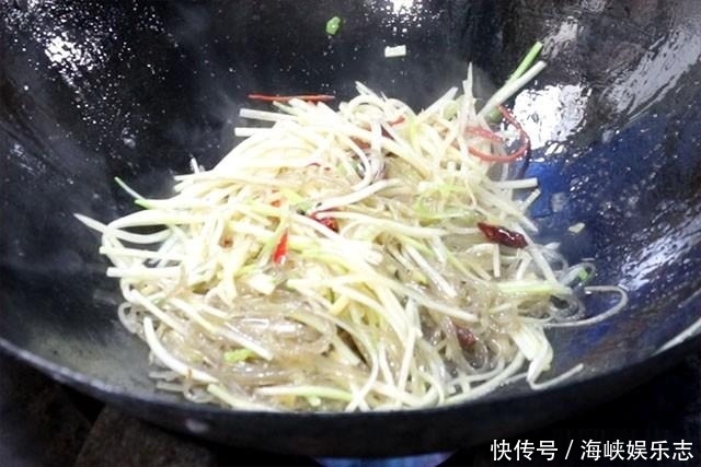 馒头|粉条和它一起炒,鲜香入味,爽滑Q弹,超级费馒头,三个都不够吃