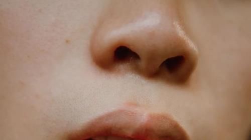 如何改善脸色暗沉的状态？