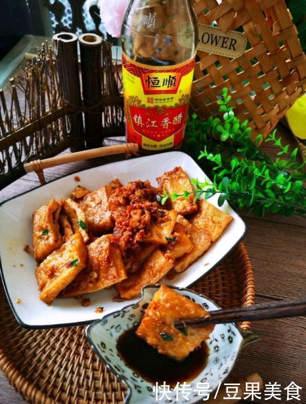 陈醋|香醋蘸蒜末油豆腐#夏日开胃餐#
