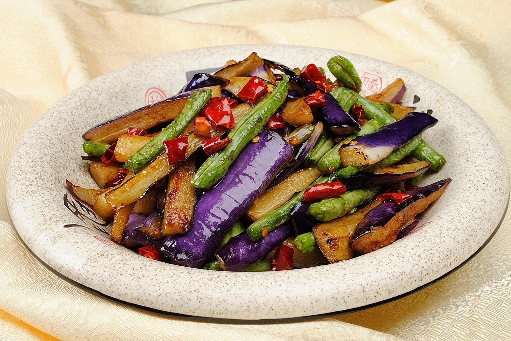 茄子|茄子吃对了是养生,吃错了是要命,两种错误的吃法要懂得避开