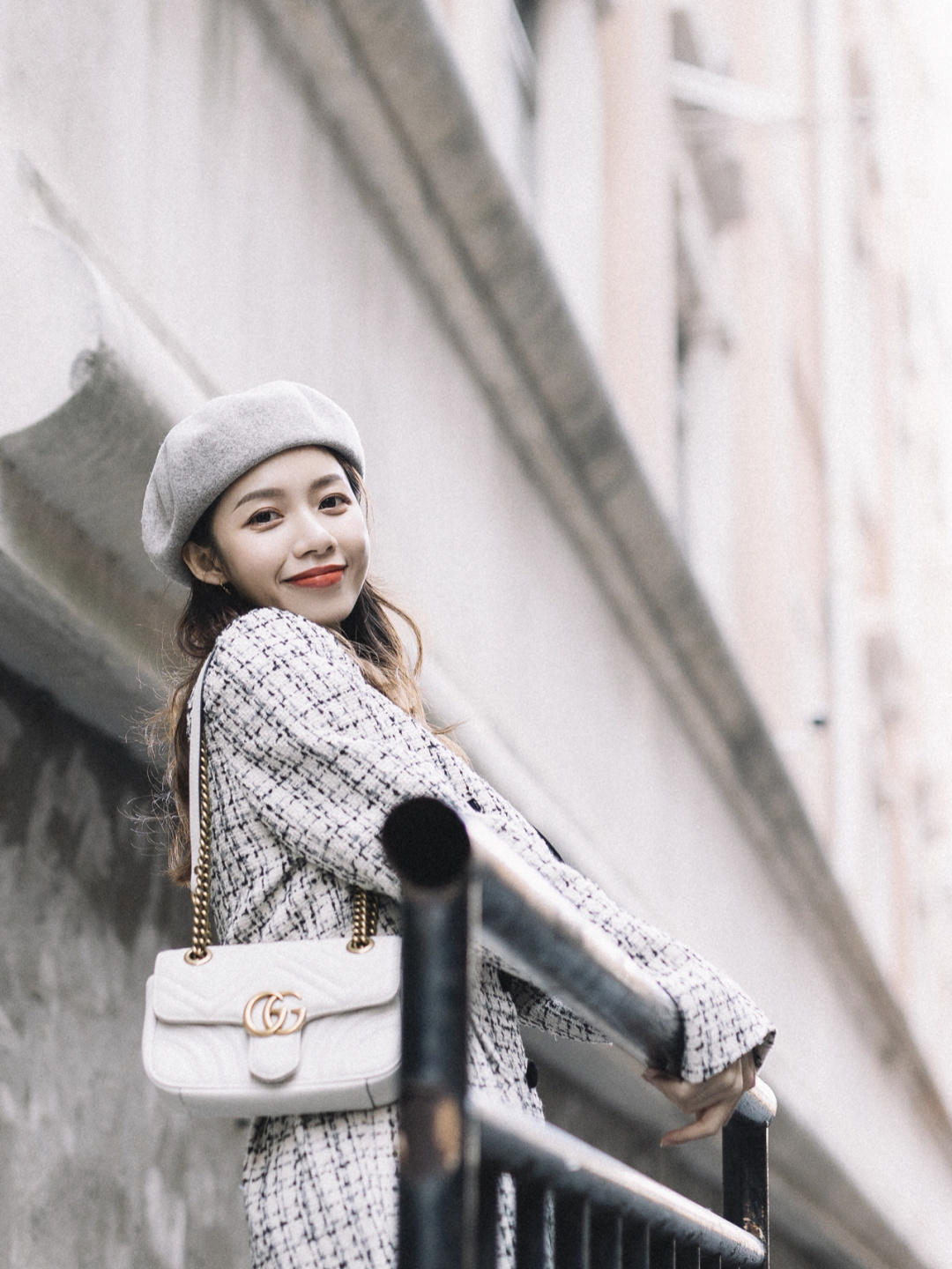 包臀裙|精致女人都爱穿“小香风”套装,学会这些技巧,提升气质又洋气