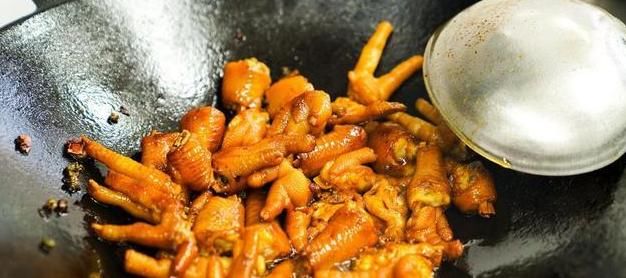 软烂|这才是鸡爪最好吃的做法,软烂入味,下酒又下饭,搭配啤酒真过瘾