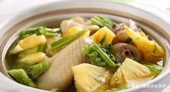 喜欢清炒苦瓜不如来一盘“凤梨苦瓜鸡”，减肥瘦身，好吃又健康！