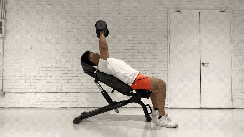 俯卧撑|男性胸部塑形，哪些动作适合入门级？坚持练，增强力量