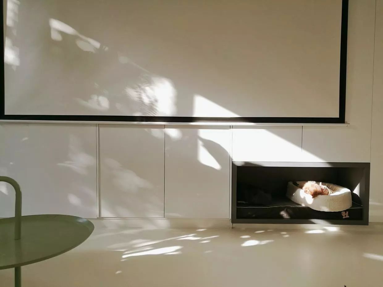 改造|她买下学区房,76㎡挤出8个房间,一层爆改两层,邻居都看呆了