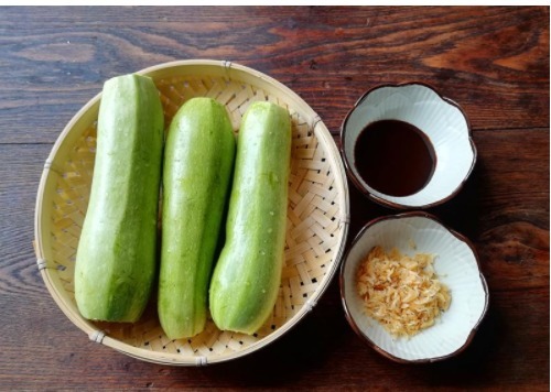 家常下饭小炒,成本不过2元,十分钟就可以做好,比吃肉还下饭