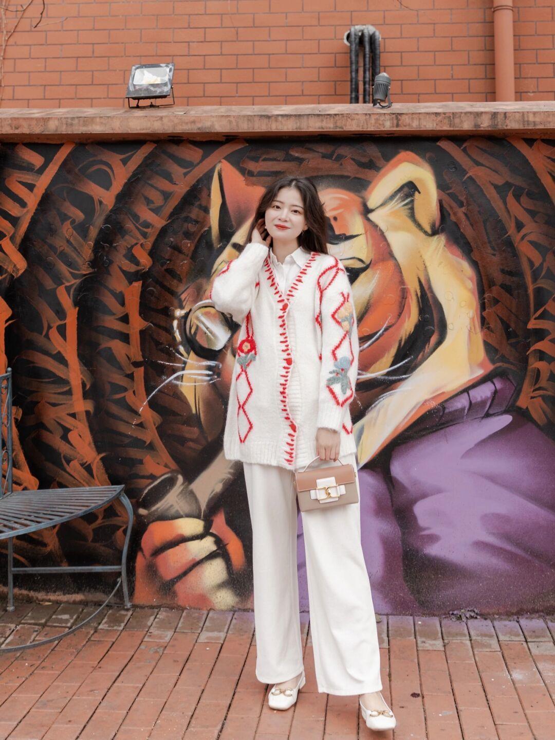 造型 “毛衣”怎么穿高级又洋气?看看这些穿搭造型,柔软舒适又显气质