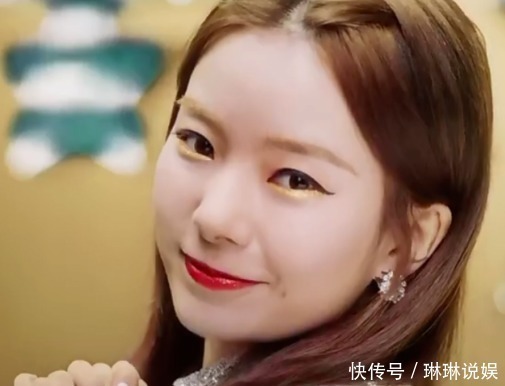 硬糖少女圣诞|硬糖少女圣诞妆容:希林高级,刘些宁美,张艺凡把脸当调色盘?