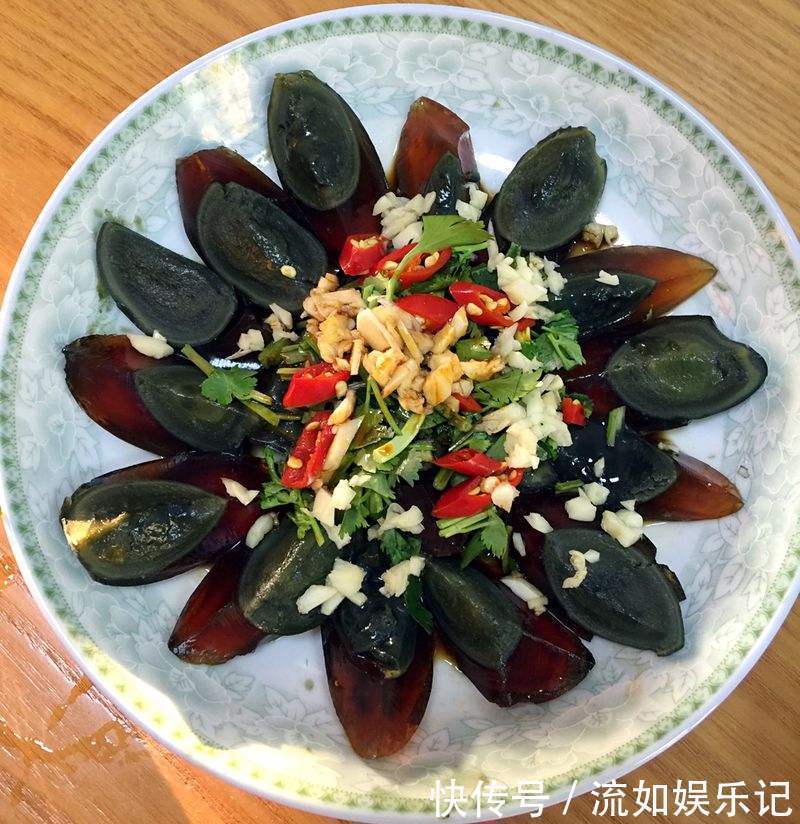 难吃|做凉拌皮蛋时,此“3味”缺一不可,少了1个,皮蛋难吃不入味