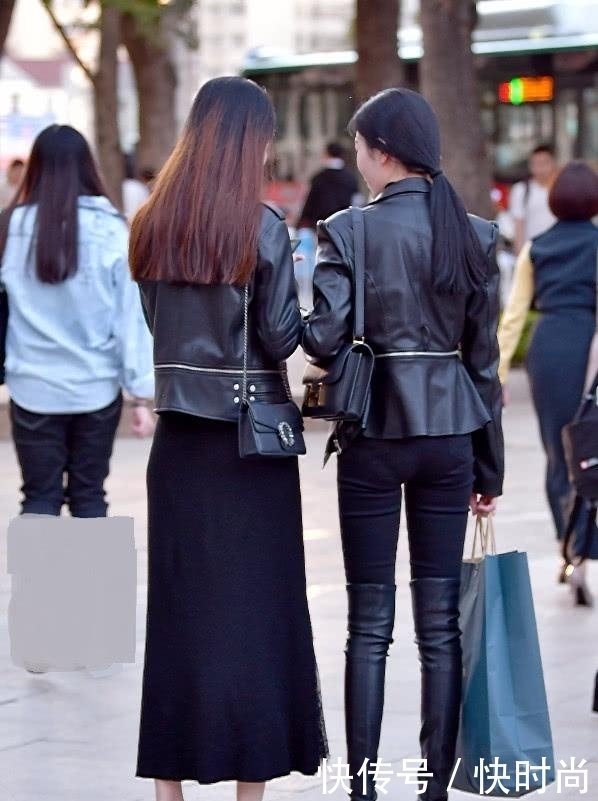 小姐姐|街拍:美女个性时尚搭配,非常精致的妆容,真的很美