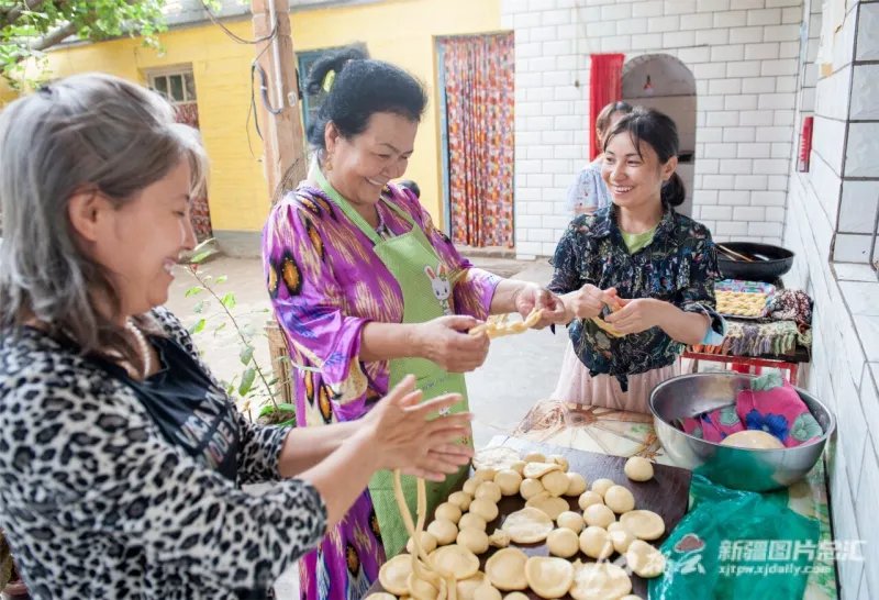 团城景区|欢庆古尔邦节！前排围观→