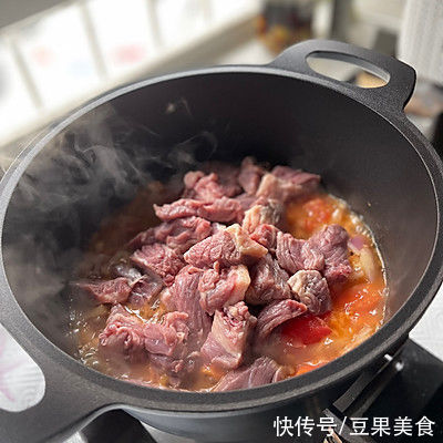 西红柿|我经常做红烧牛肉面，家人都爱吃，婆婆夸我聪明又贤惠