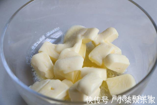 简单几步,教你在家做曲奇饼干,又酥又脆比买的好吃,特别解馋