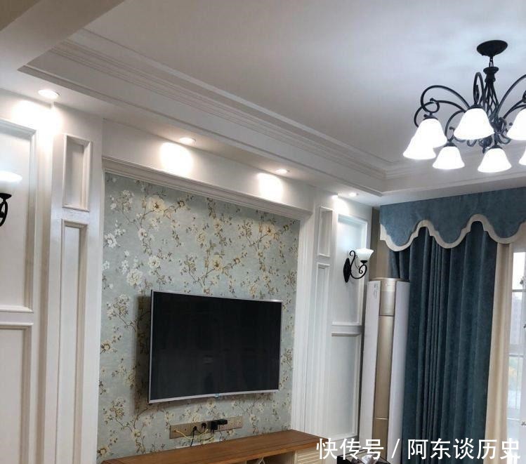 木工|老公坚持砸掉卧室飘窗,又让木工打了个新的,硬生生多出个榻榻米!