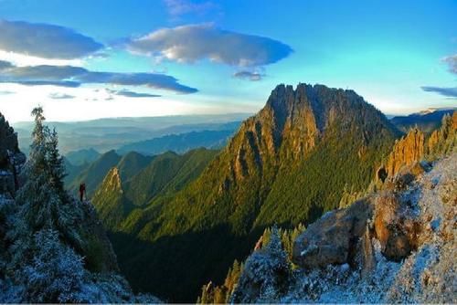 山西又一名山走红,被誉为“北方香格里拉”,风景壮美不输黄山