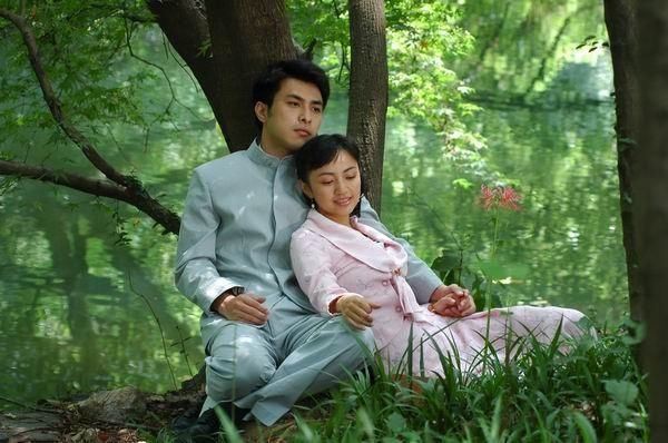 胭脂扣|以《胭脂扣》与《玉卿嫂》为例,浅析女性痴情背后的自我意识