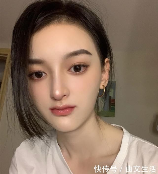 肤质 护肤品是“成套”买好,还是“混搭”好?离职柜姐给出几点建议