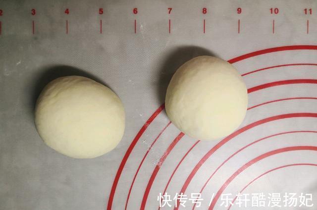 玉米粒|在家做香浓可口的肉松奶酪面包，制作简单，口感丰富