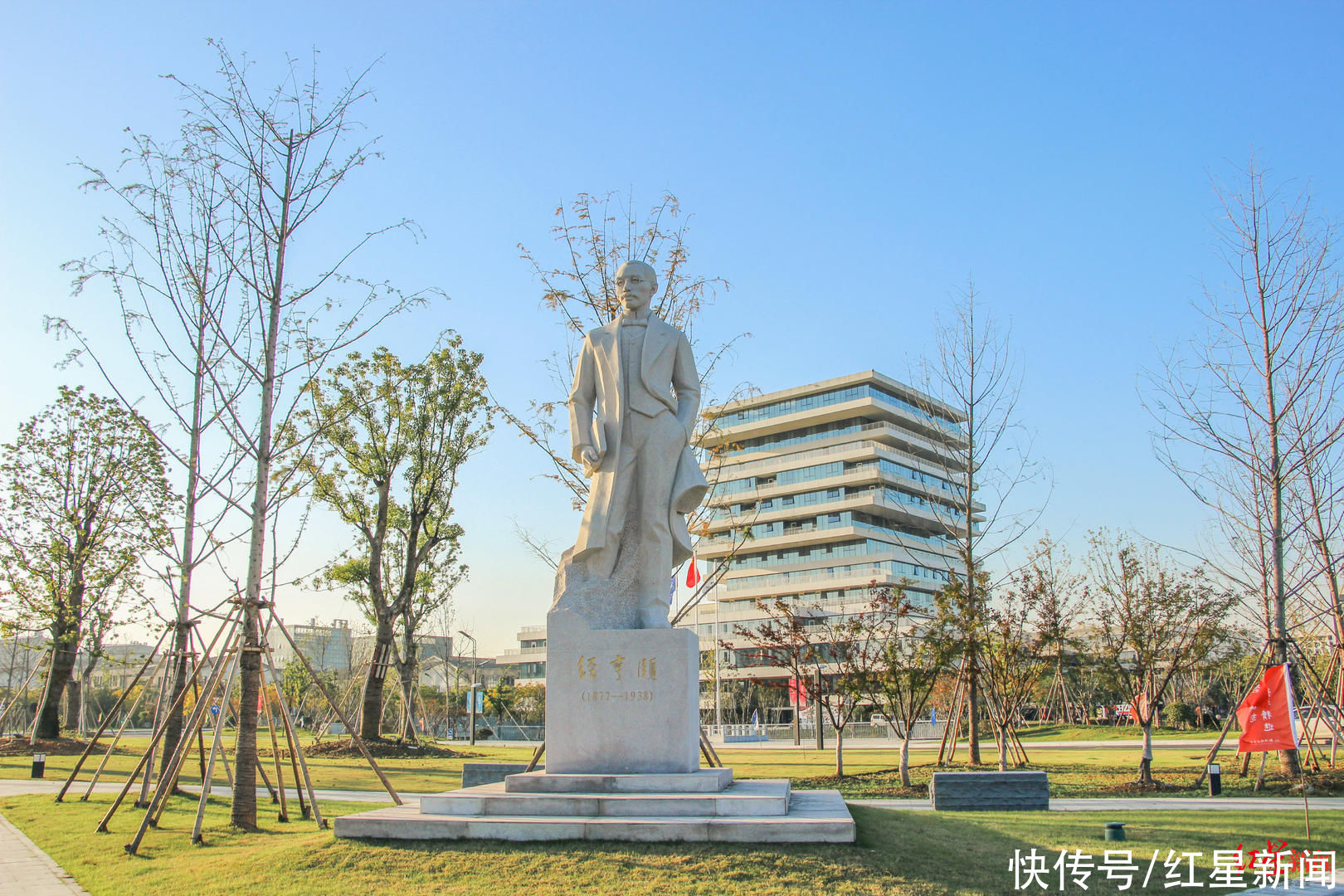 杭州师范大学|“弃医从文”杭师大人文学院院长回应医学生文言文自荐：曾有孩子考上中文研究生 家长却哭着要退档