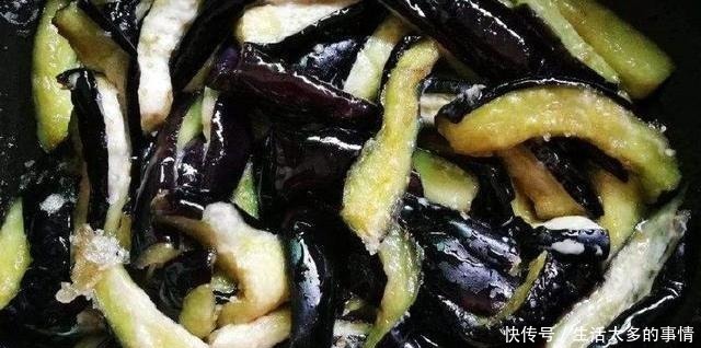 茄子怎么做才好吃呢厨师长教你这样做,做出来酸甜开胃