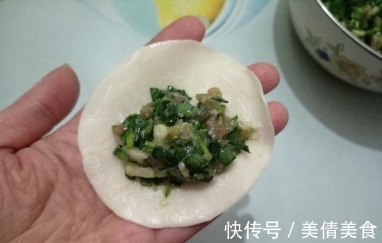 不管是包饺子还是包馄饨，牢记如何拌肉馅这诀窍，保证好吃又不腻