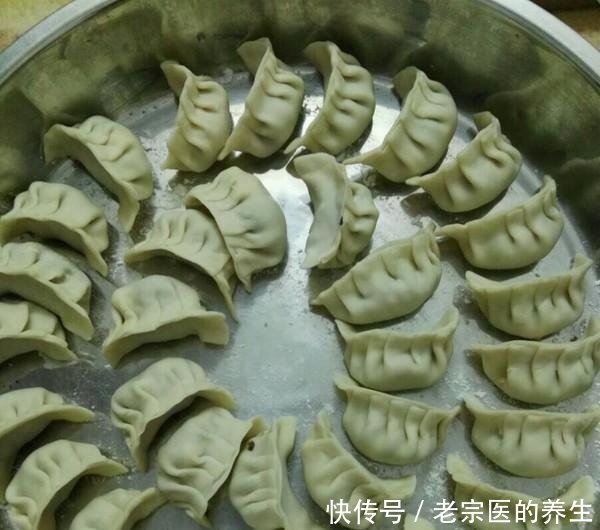 现包的饺子吃不完,直接放冰箱就“废”了,多加1步不粘连不开裂!