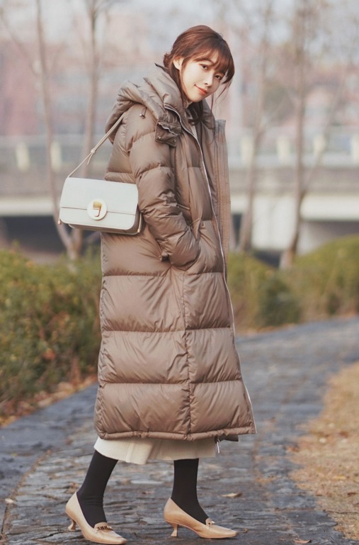 大长腿|羽绒服这样穿好看还时髦,分享4种搭配思路,让你美一整个冬天