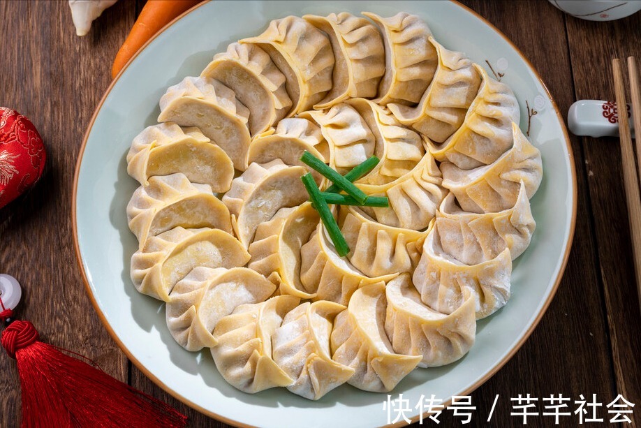 包饺子|豆角馅饺子，怎么调馅好吃大厨分享做法，又香又鲜，豆腥味全无