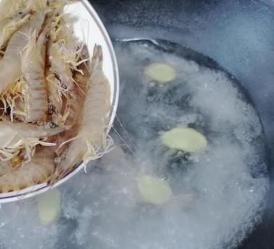 调味料|白水煮虾,直接煮就错了,牢记这3点,才能让大虾鲜嫩无腥味!