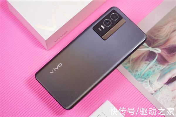 rom|vivo Y76s开箱图赏：1699元就能享受“12GB内存”