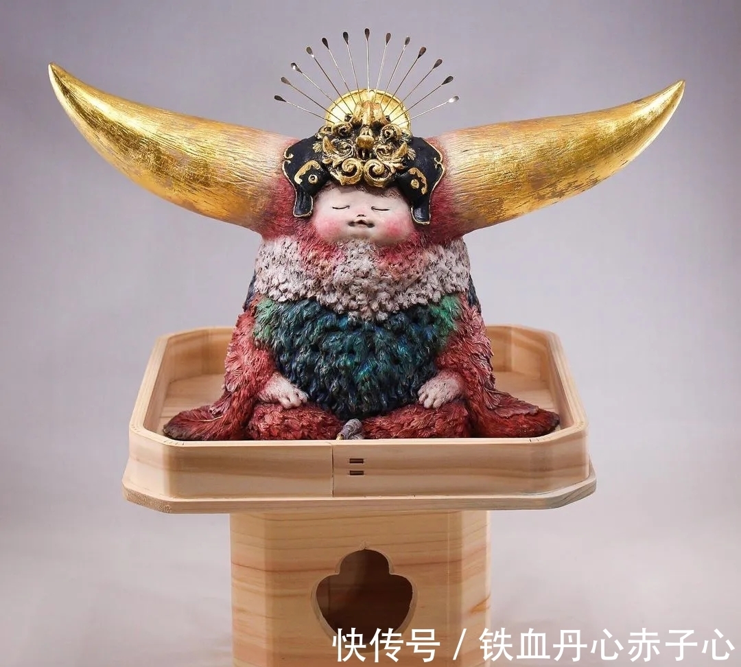 Ueda$Akishi Ueda:黑暗和可爱的完美交融