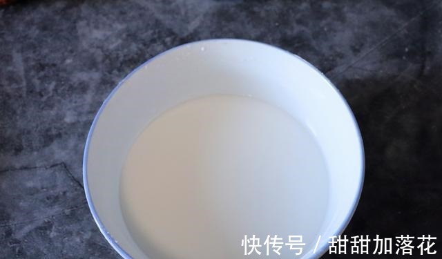 肉片|休息日做上一道锅包肉，酸甜可口，酥脆软嫩，吃上一口幸福感爆棚！