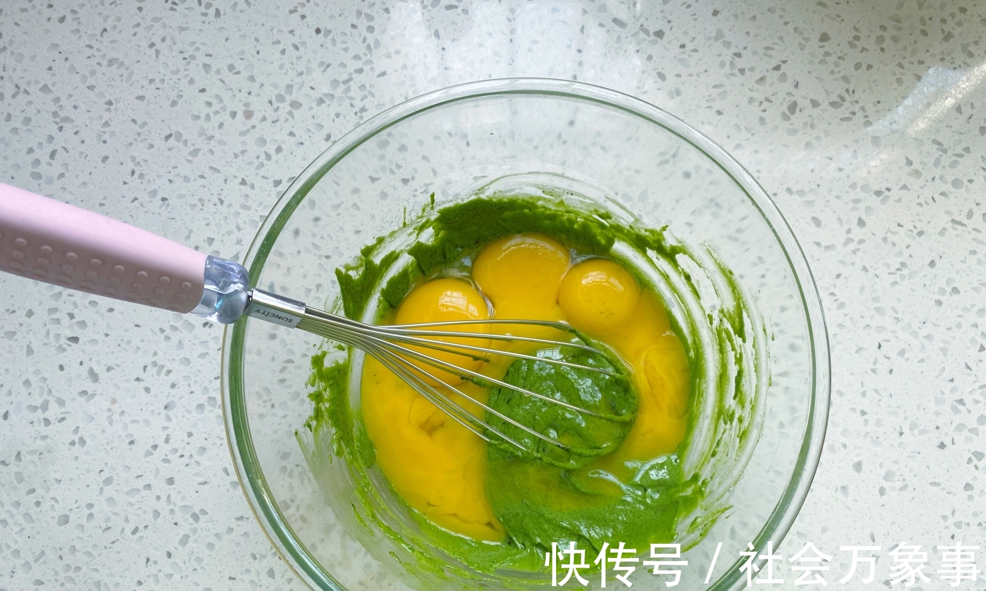 蛋白霜|蛋糕此做法太好吃了,我家一周吃五次,卷一卷细腻柔软又美味
