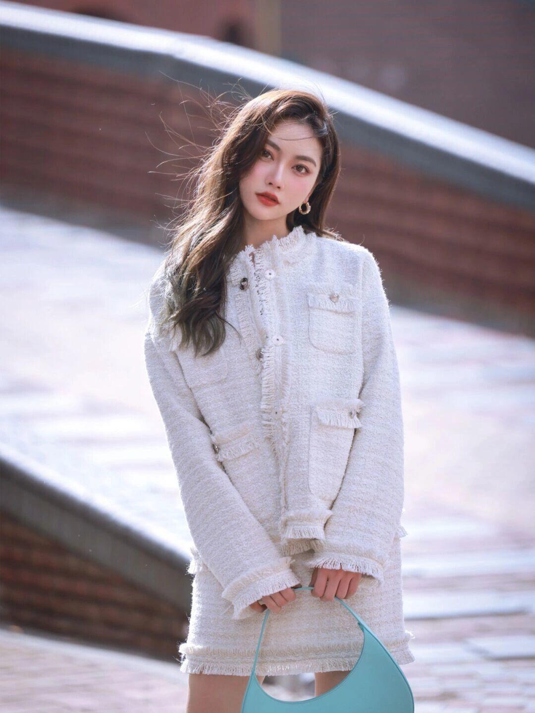 小香风|如果你是精致女人,就不能错过“小香风套装”,照着穿就有好气质