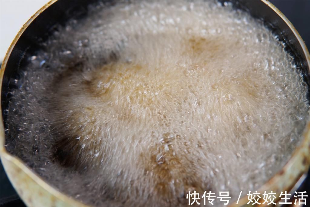 炸肉丸子时，切记“2用2不用”，丸子酥香松软，久放也不变硬
