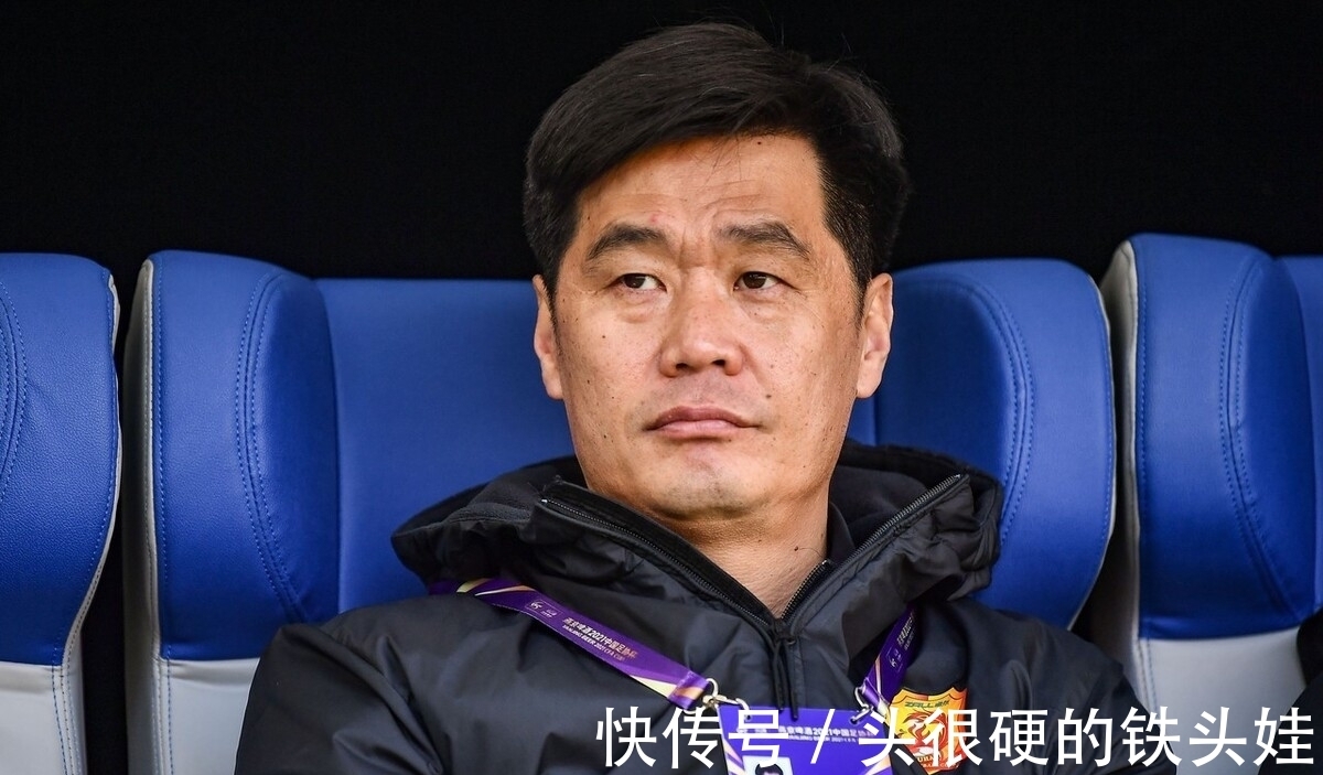 集训|李霄鹏日子不好过了,首期集训人数曝光,球迷骂声一片:选秀吗?