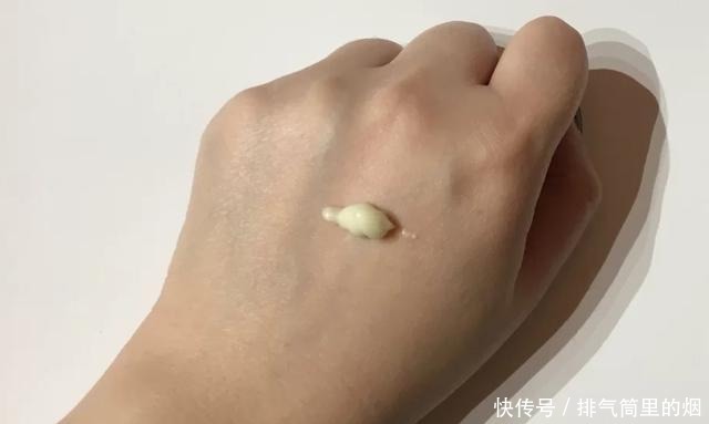 黑球|贵妇常用的四款“精华”,绿宝瓶滋润,黑球功能全,还有2款也不错