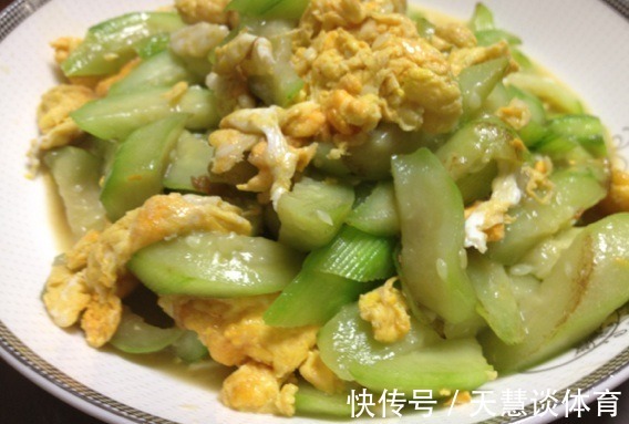 紫菜|哺乳期的宝妈适合常吃4种食物,不仅能促进奶水分泌,还能瘦身