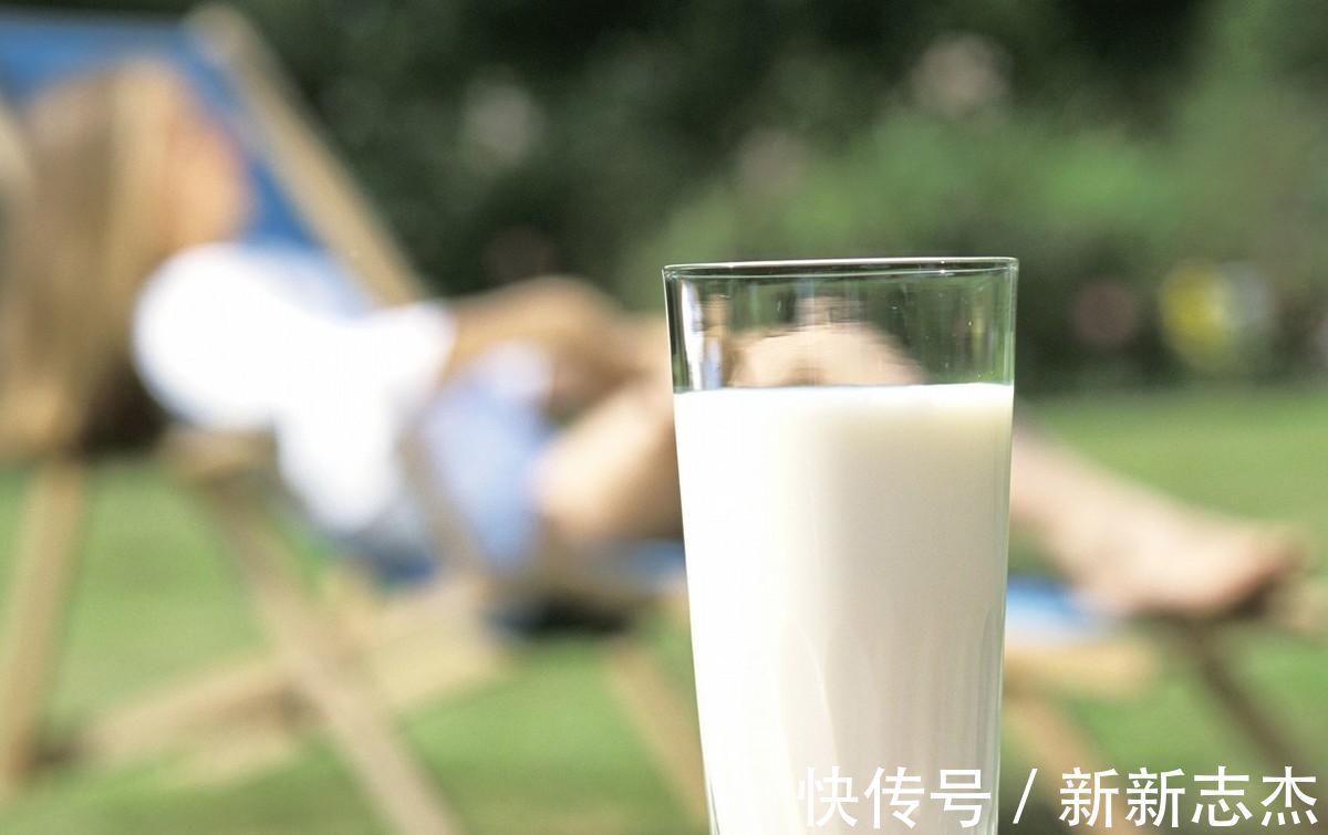 酪蛋白|注意了,这6种牛奶坚决不能给孩子喝,再喜欢也不行
