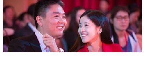 刻录机|看看刘强东和章泽天的家,地上全是女儿的玩具,真的太接地气了