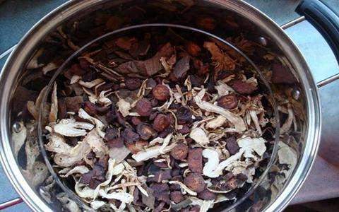 透露|养花高手透露真相把这几种东西当花肥后,几十年没买过花肥