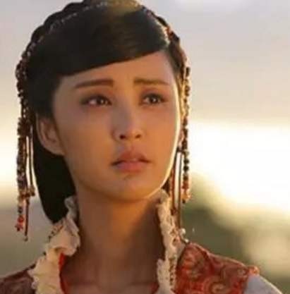 下葬|公主下葬当天,上万人在墓中围观,士兵将石门一关,上万人全殉葬