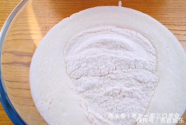 筷子|大米新吃法，放两个鸡蛋，筷子搅一搅，不用一滴水，好吃又解馋