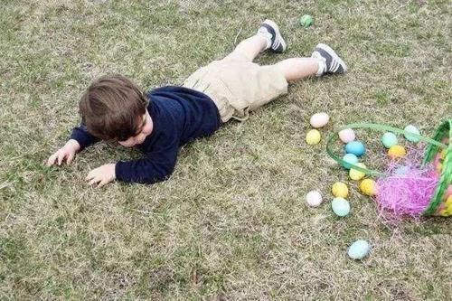 孩子|孩子摔倒后第一反应是啥?不要小瞧,可以反映娃的性格,对照一下