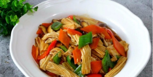  腐竹|香菇便宜又好吃，配上腐竹这样做，汤汁浓郁味道鲜美，特别下饭