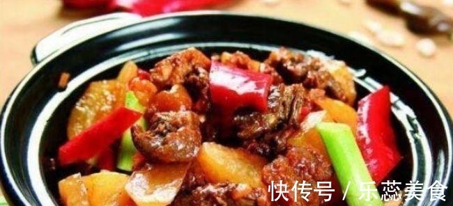 汤匙|家里来客人不想去饭店,炒几道的家常菜,香飘四溢,好吃到没朋友